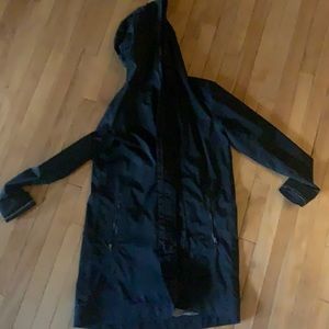 black lululemon rain jacket. Like new.